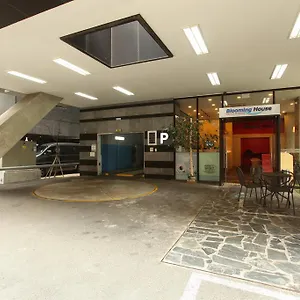 3* Aparthotel Blooming House